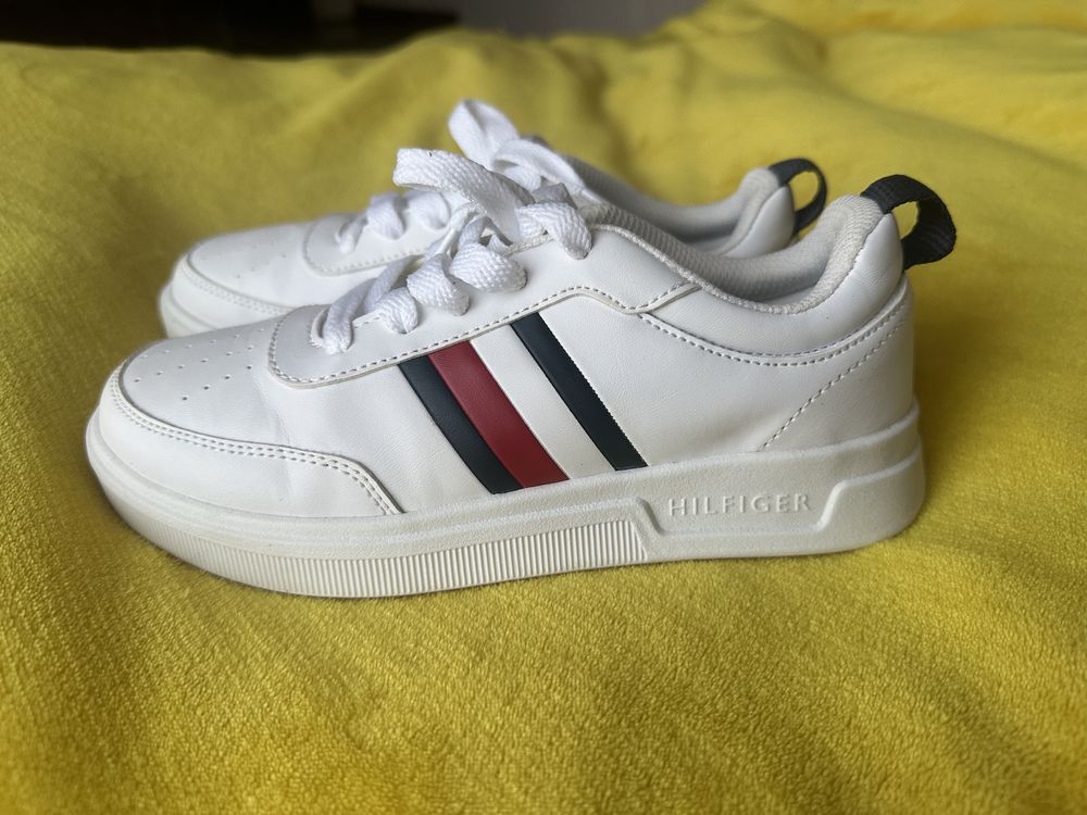 Buty chłopięce Tomny Hilfiger 32,56