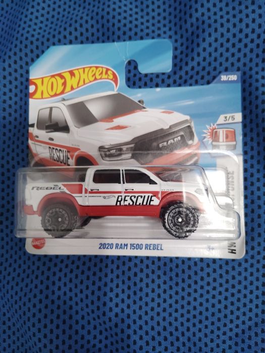 Auta hot wheels nowe
