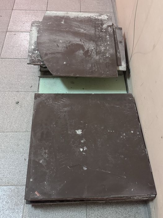 Віддам плитку БЕЗКОШТОВНО