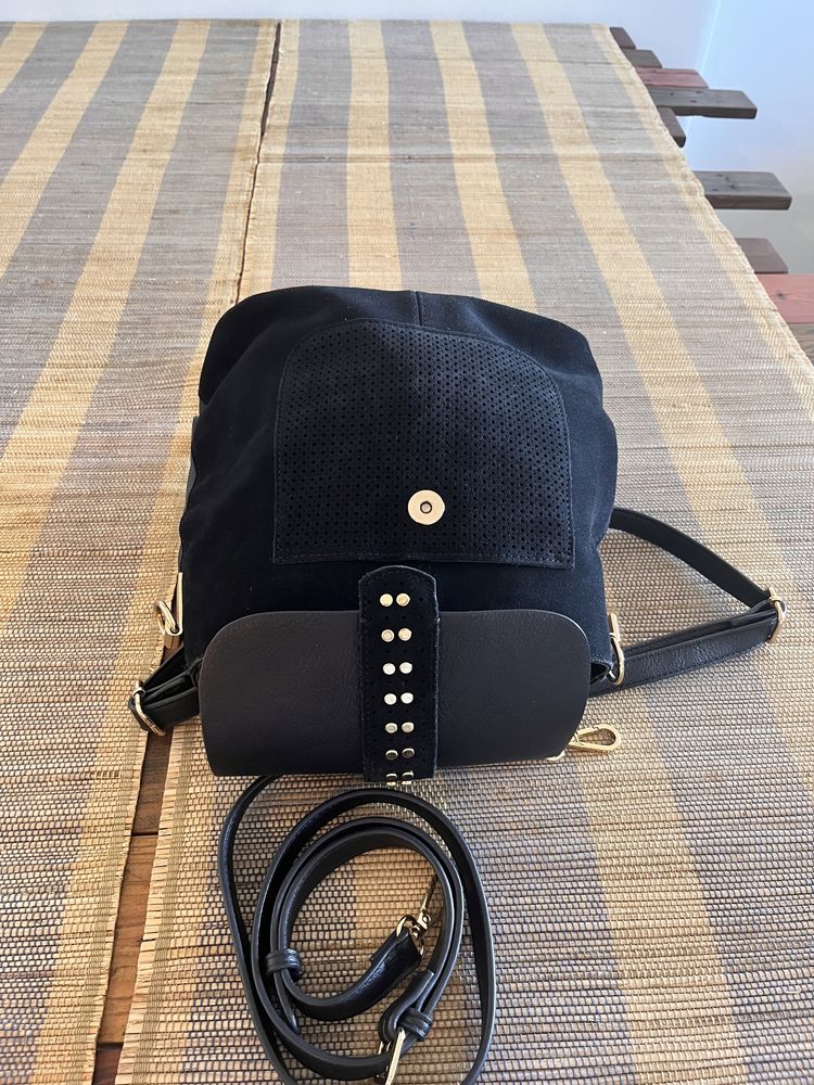 Mala tiracolo/mochila preta NOVA