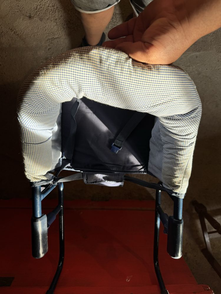 Suporte de mesa para criança