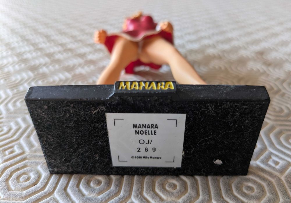 Manara - boneca resina 16 cm - personagem Noelle