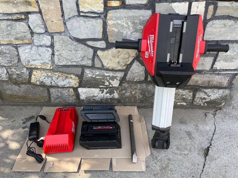 Milwaukee MXF DH2528 H/Акумуляторний відбійний молоток мілвоке