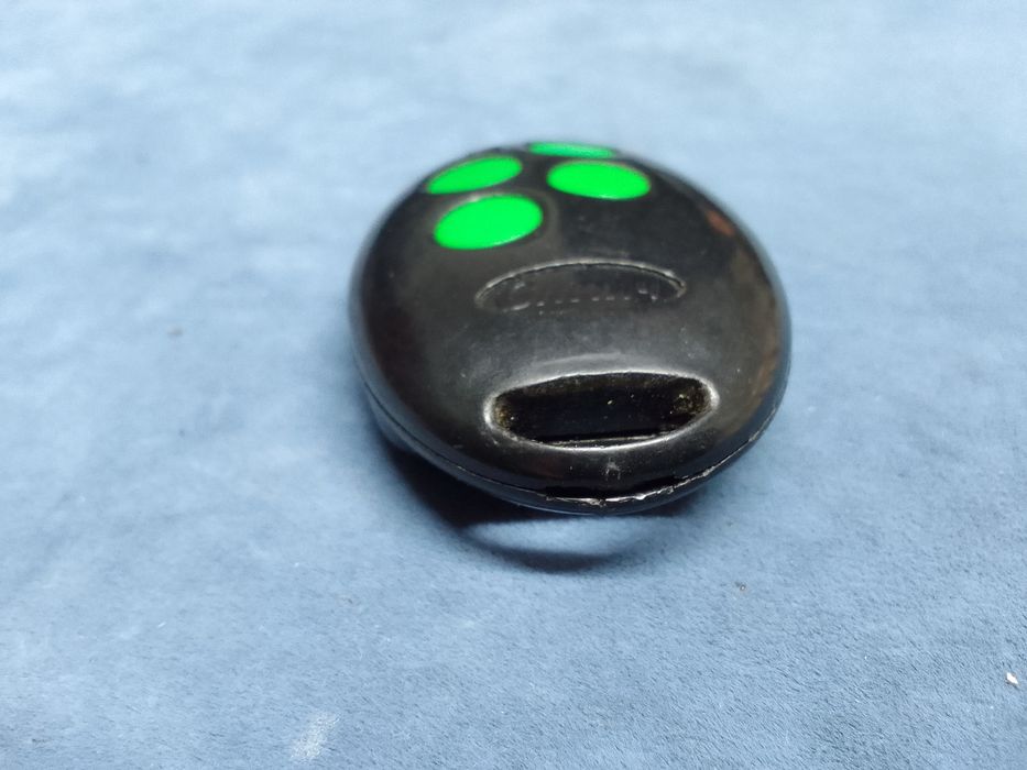 Пульт Скетч для гаража ворот шлакбаума