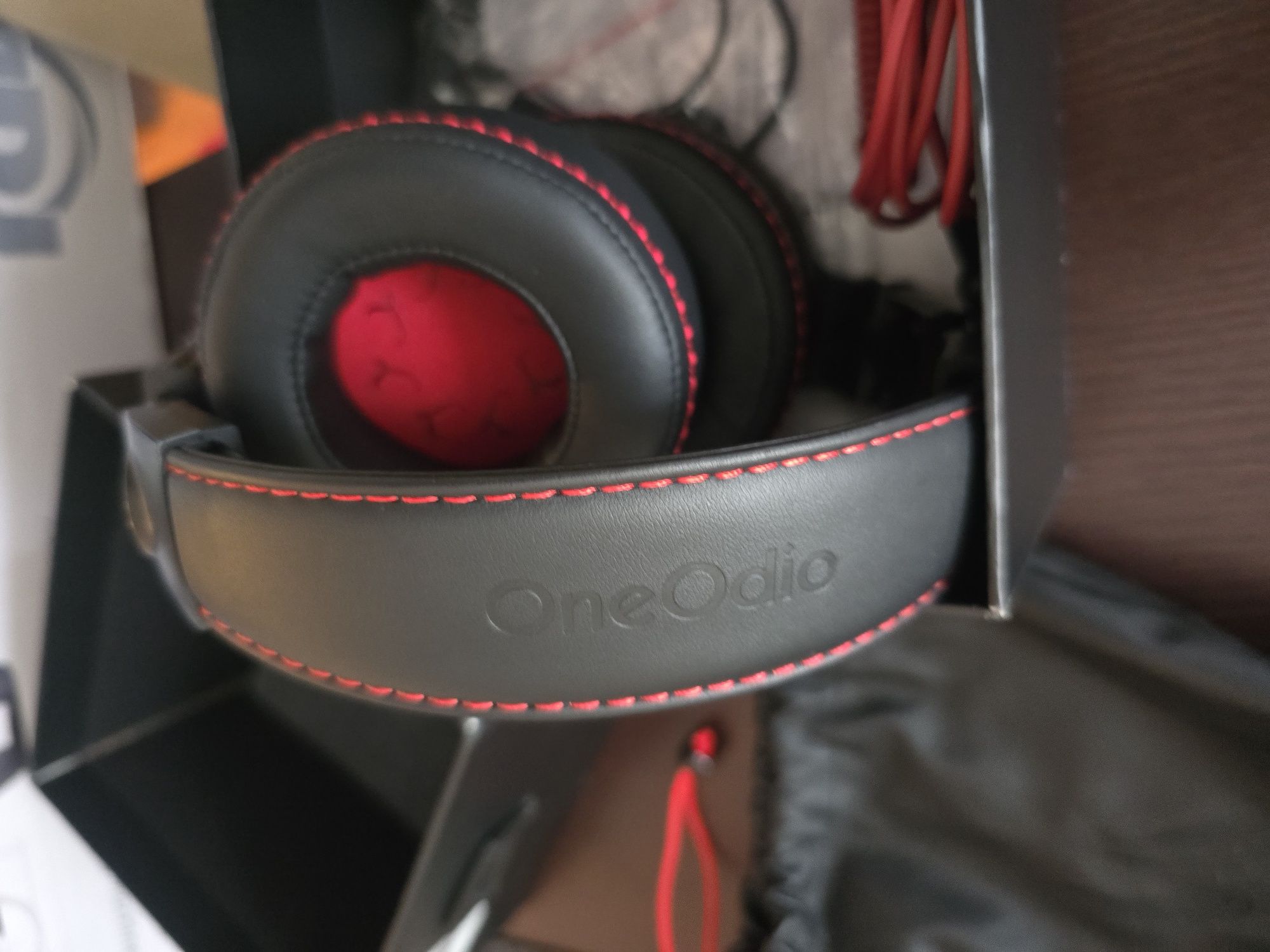 Headphones oneodio em caixa