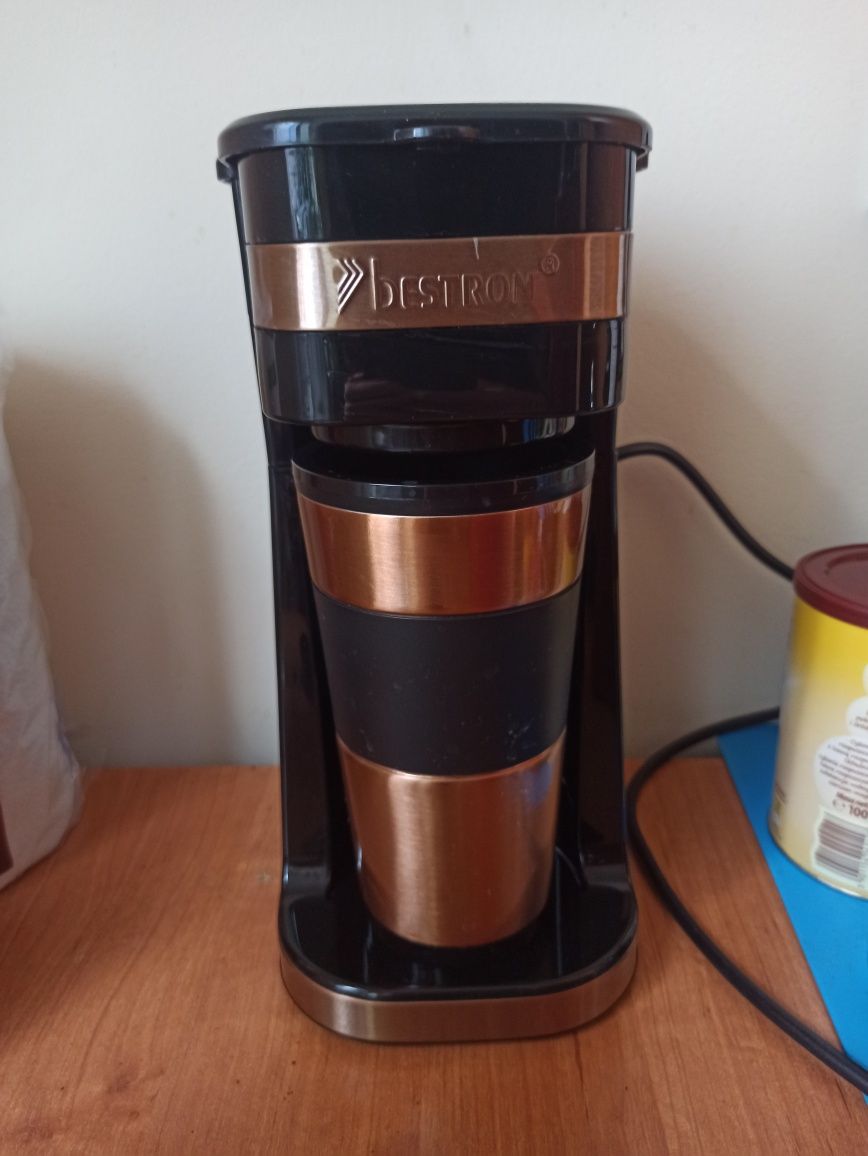 Ekspres do kawy Beston przelewowy 420 ml z kubkiem termicznym