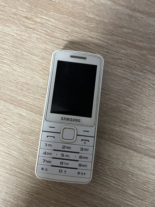 Samsung GT-S5611 biały