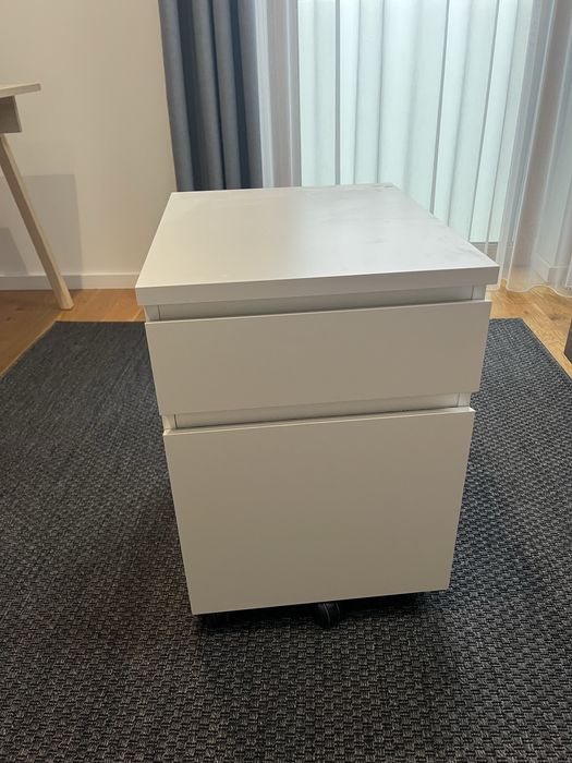 Kontenerek pod biurko