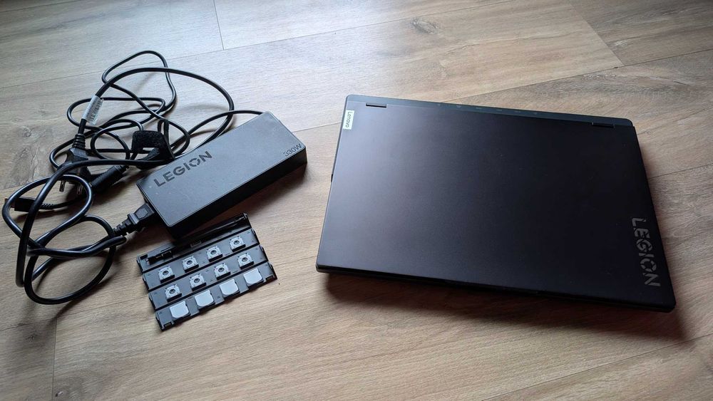 Laptop Legion Pro 7  i9-13900HX, 32 GB RAM, RTX 4090 16 GB, 2 TB SSD