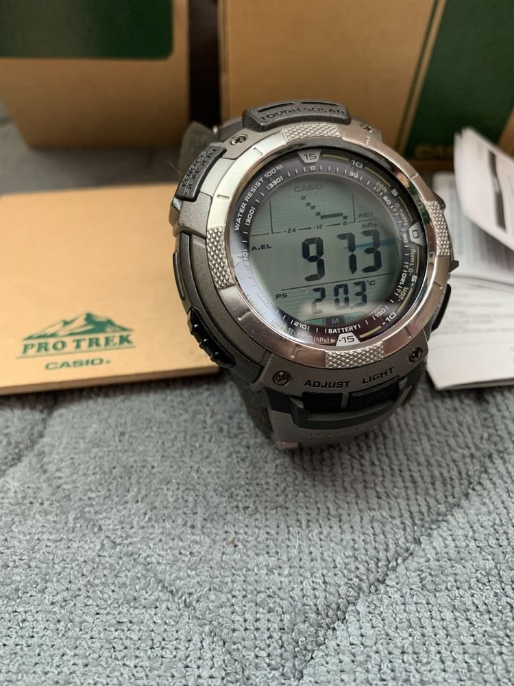 Годинник титановий Casio Pro Trek PRG-80T