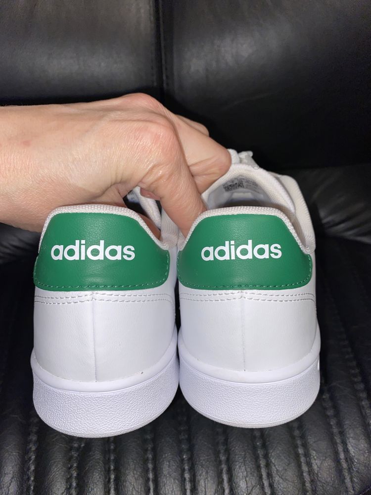 Кросівки Adidas розмір 38