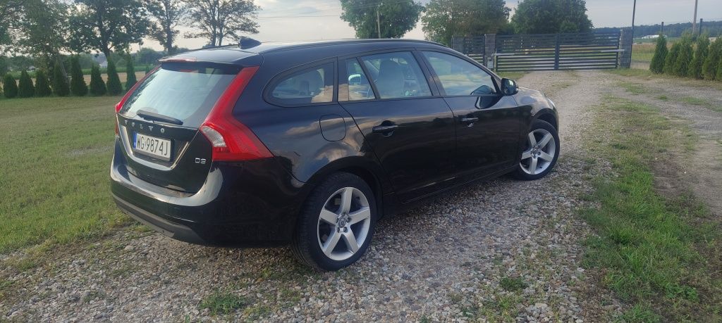 Volvo V60 2.0D 2011R