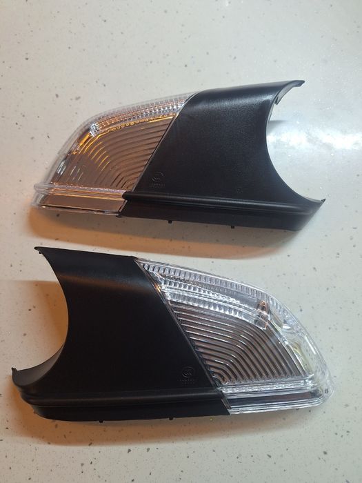 Migacz lusterka skoda octavia II 2 dynamiczna led