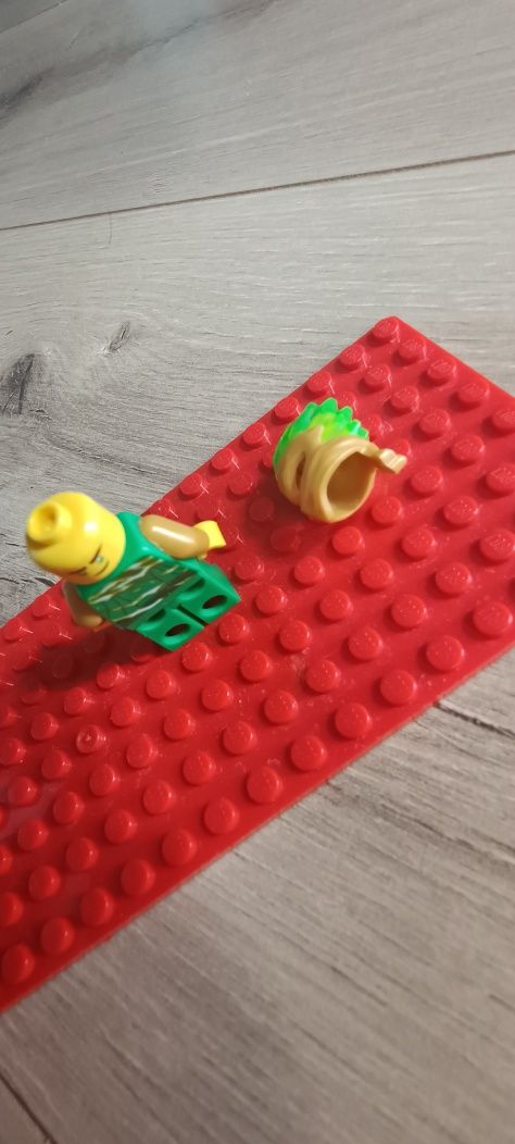 Minifigurka LEGO wojownik ninja Lloyd FS