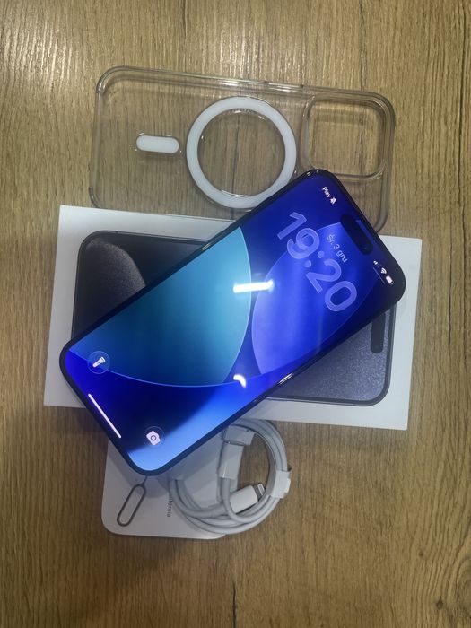 iPhone 15 PRO ZESTAW