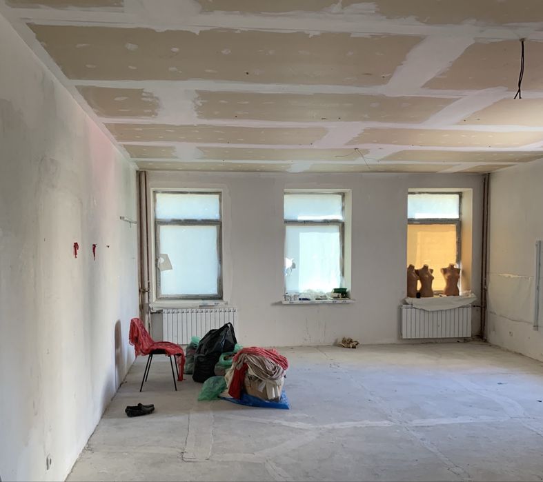 Віконні рами кімнатні та балконі