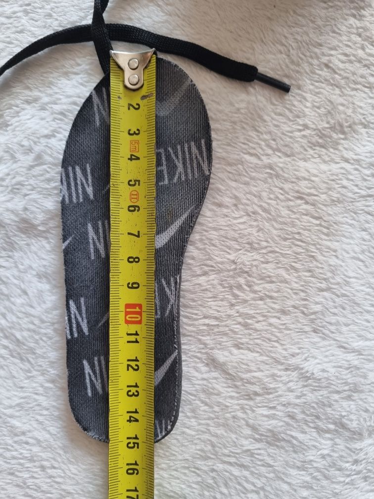 Buty sportowe rozmiar 24 wkładka około 15cm