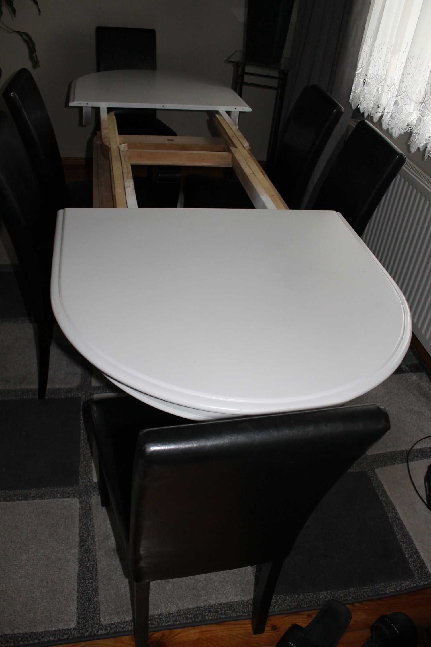 Elegancki biało - czarny stół rozkładany - lite drewno - sprzedam