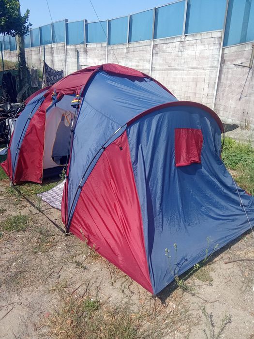 Tenda de campismo 2 quartos e uma sala
