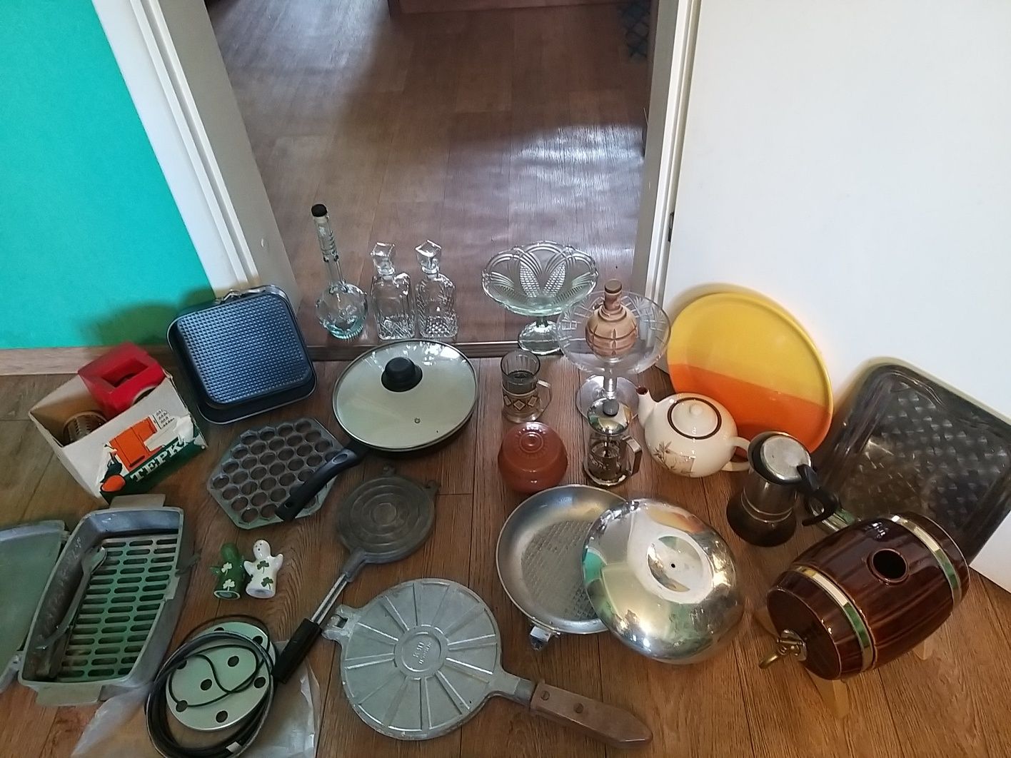 крышки стеклянные ,посуда