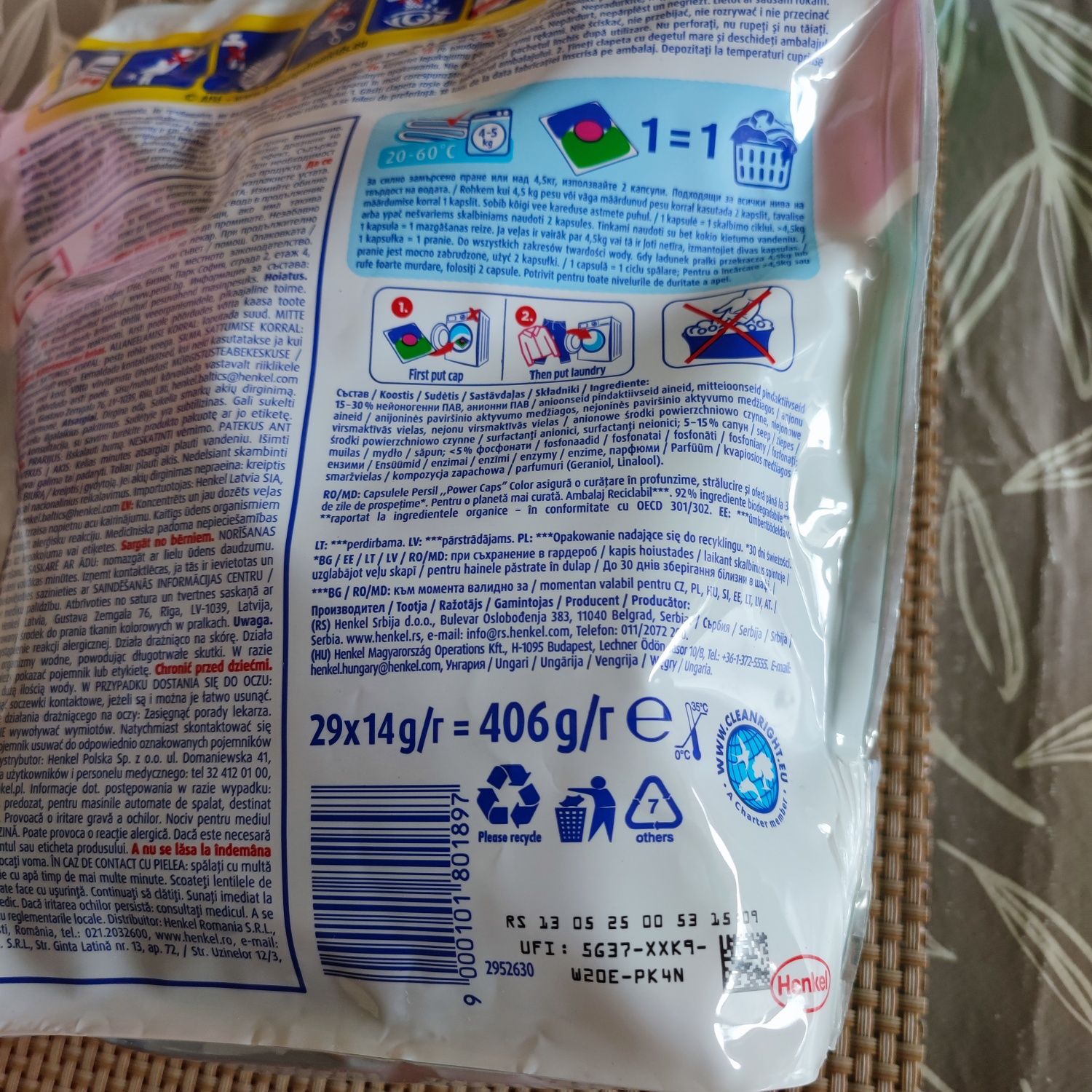 Kapsułki do prania ,płyn do płukania + ściereczki z mikrofibry gratis