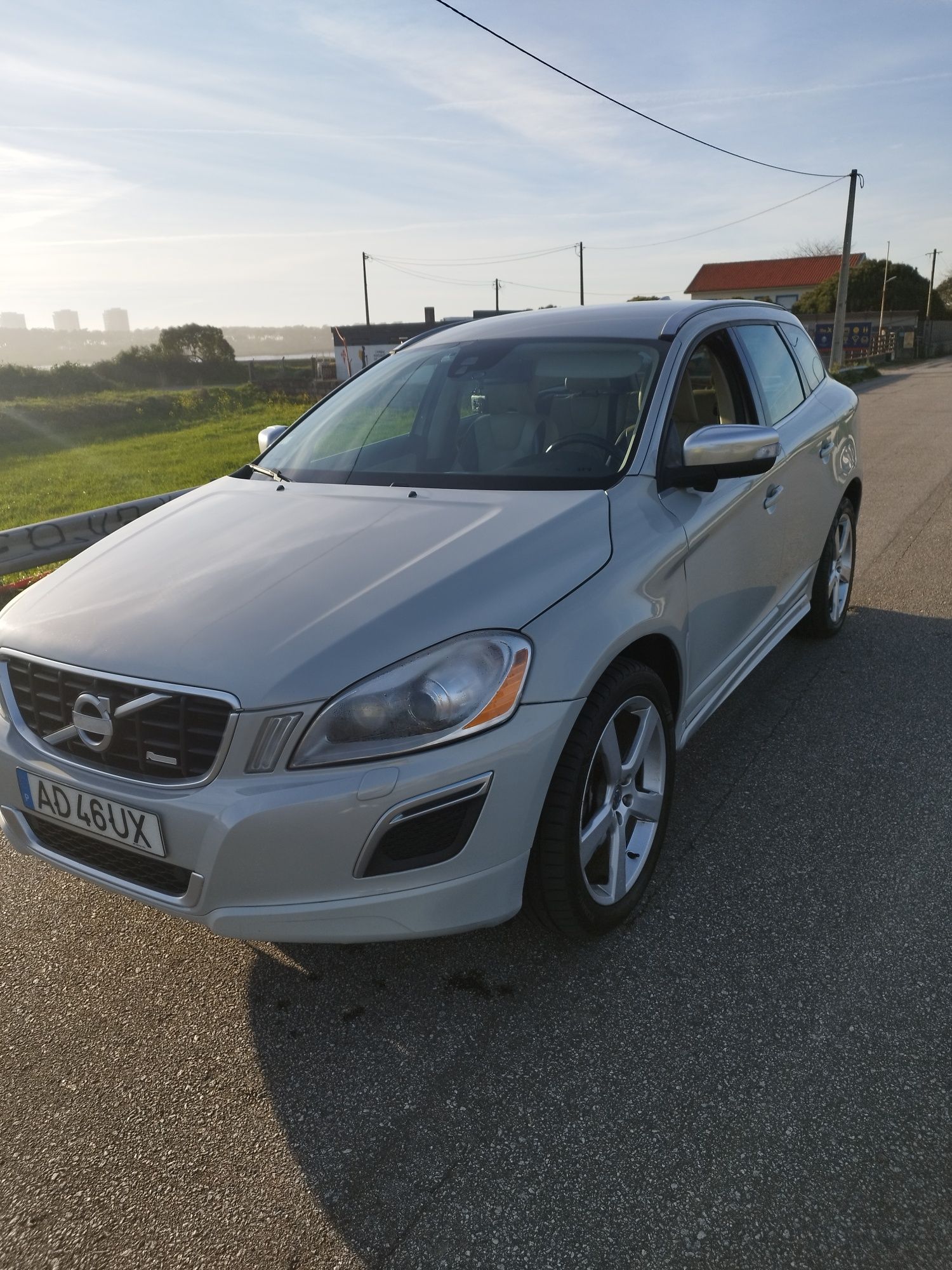 Volvo XC60 T6 r-design