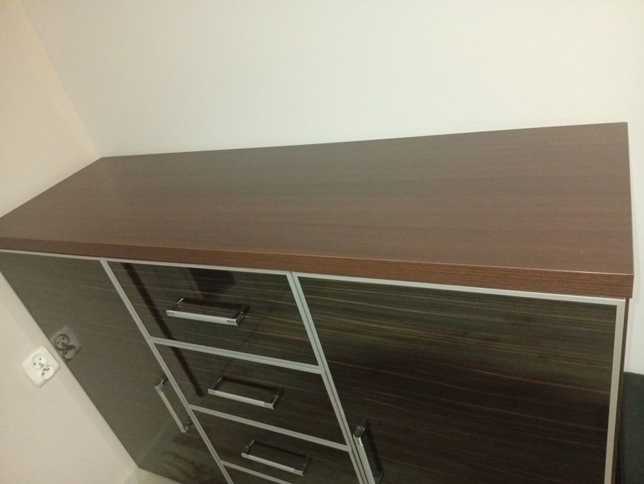 Zestaw mebli szafa  przesuwna komoda brąz beż połysk