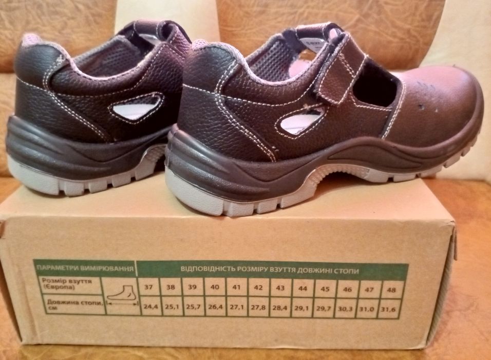 Нові робочі черевики, сандалі з натуральної шкіри, 45 розмір