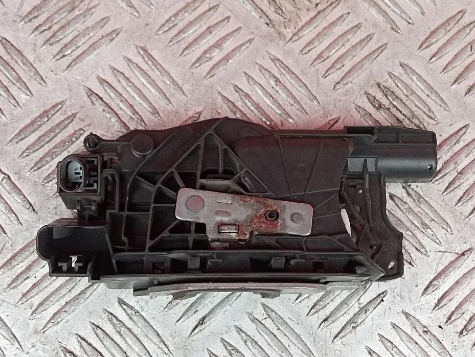 Замок дверей лівий Вито 447 задні двері Mercedes Vito W447