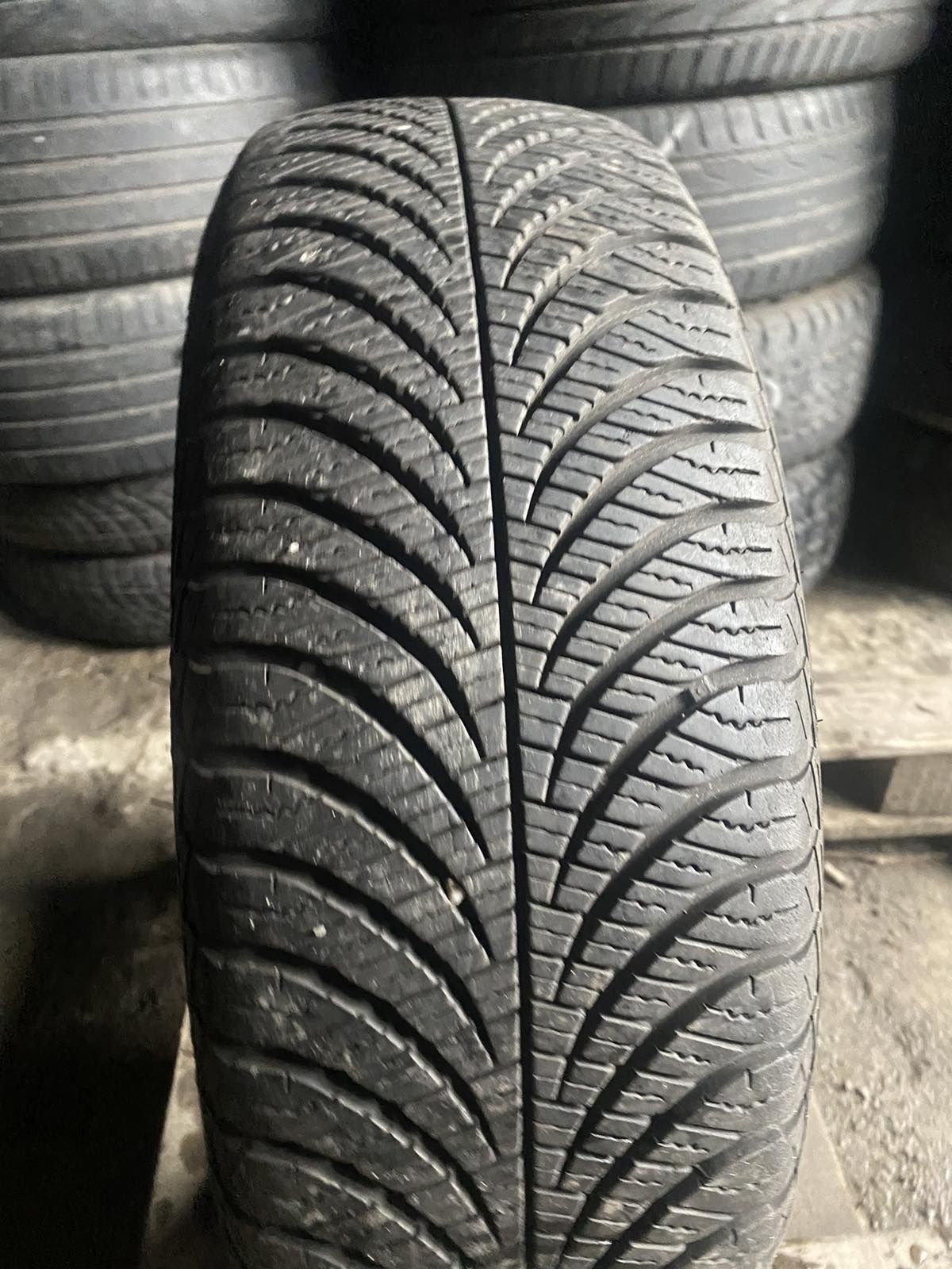 175.65.14 GoodYear 1шт БУ склад шины резина из Европы всесезон 65 R14