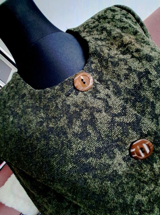 długa marynarka z okrągłym dekoltem