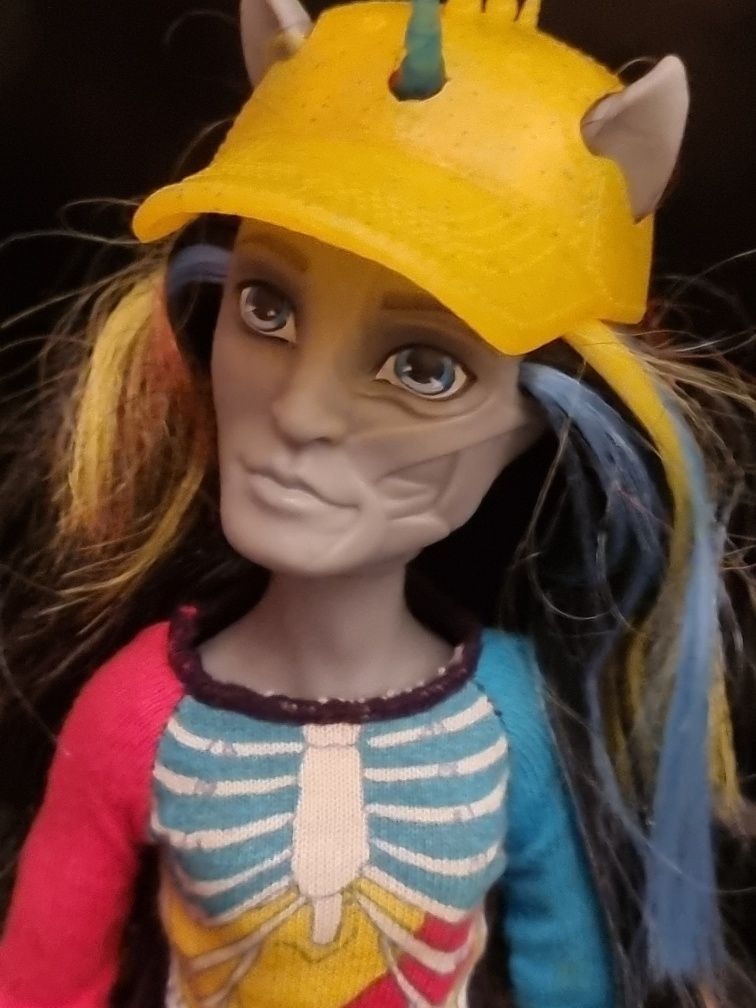 Boneco monster high