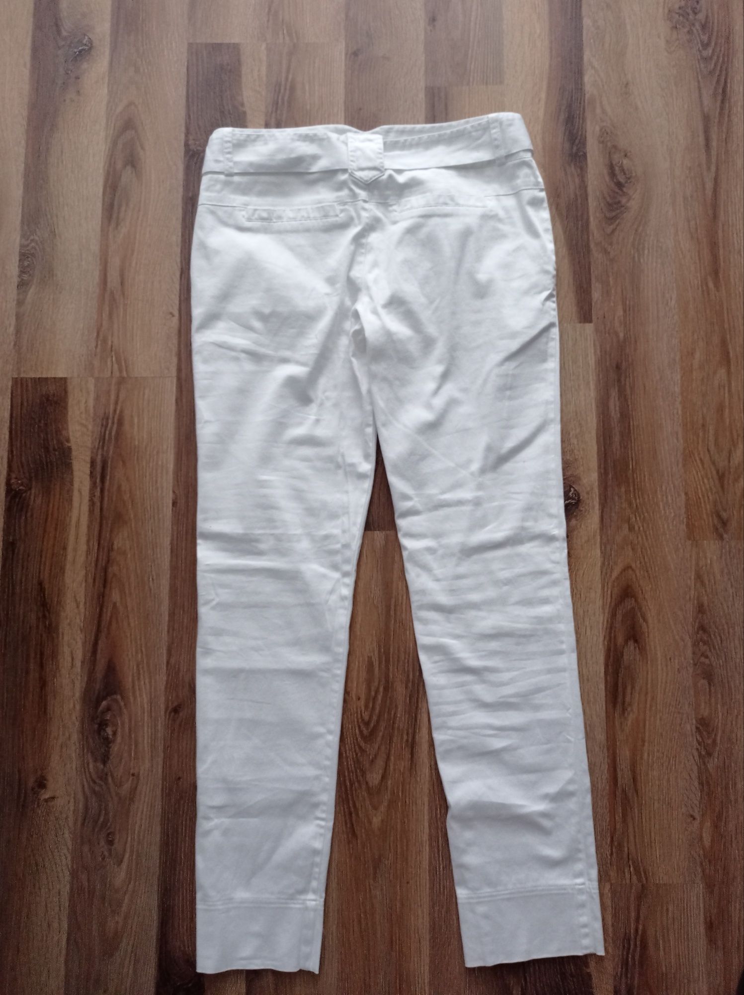 Białe spodnie eleganckie 38