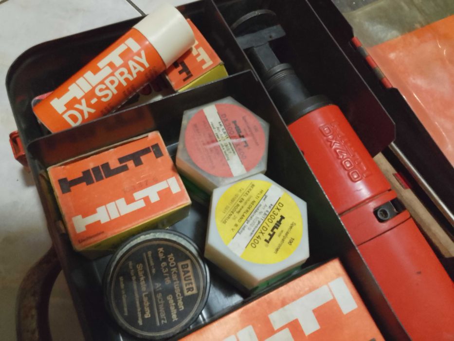 Pistolet prochowy do gwoździ Hilti. DX-400 Stan bardzo dobry.