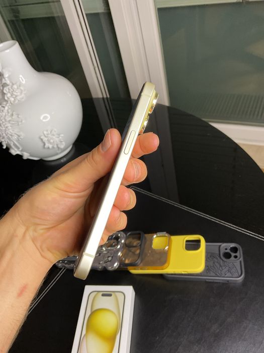 Iphone 15 jak nowy