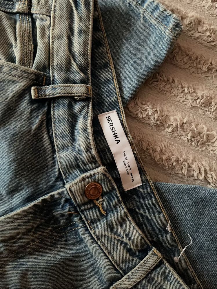 Шорти Беггі Bershka
