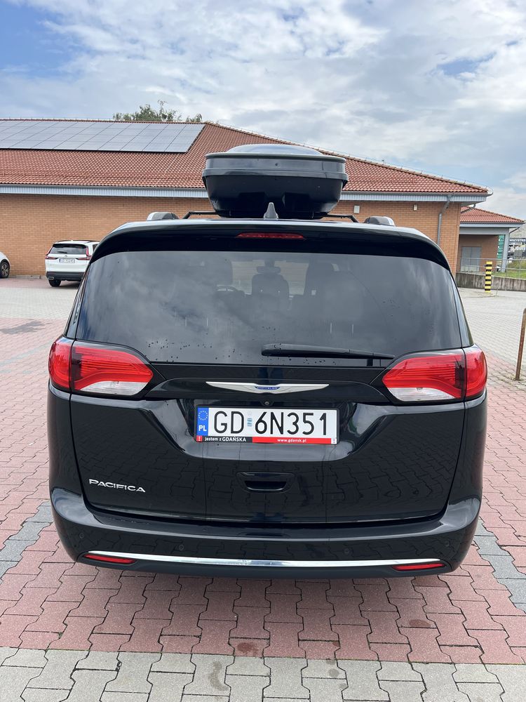 Chrysler Pacifica 8 osób Touring L