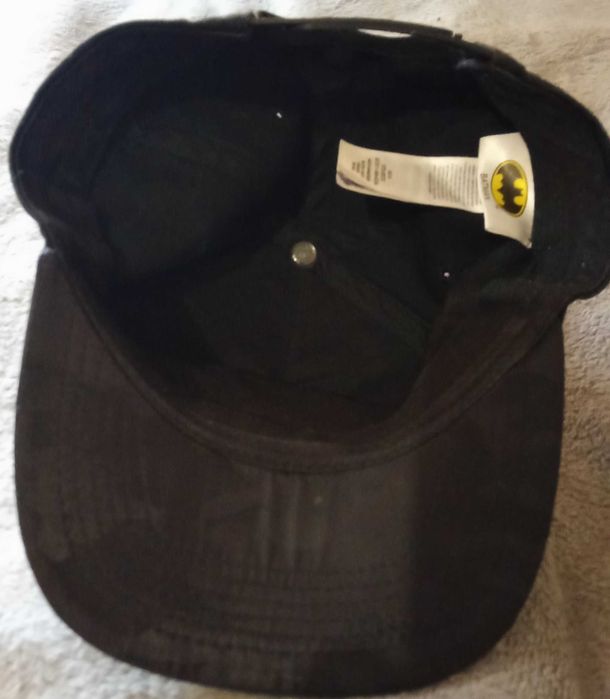 Кепка не ношена із літучою мишою