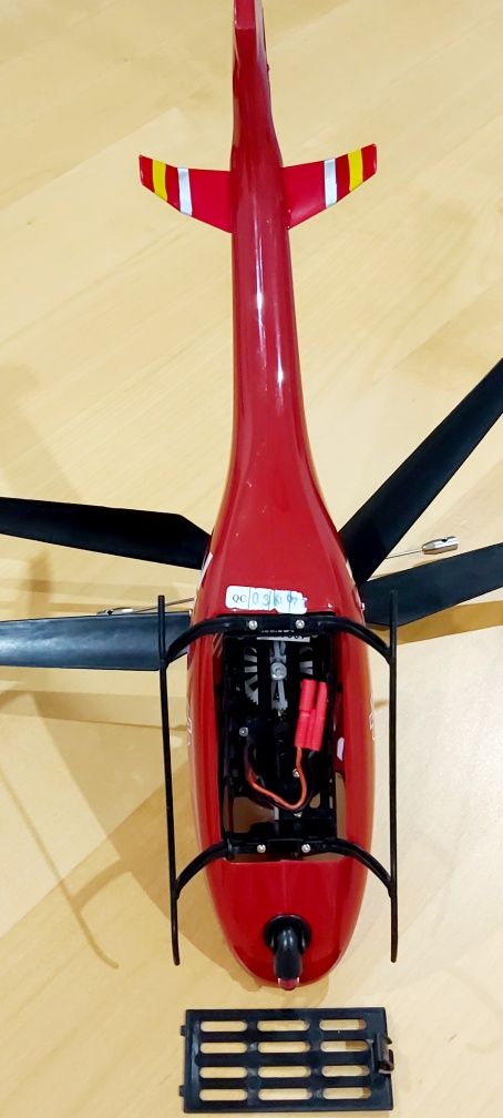 Helicóptero "Art-Tech"
