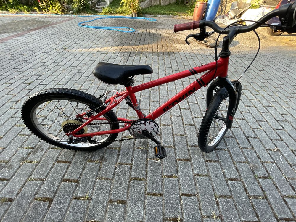 B twin racing boy 320