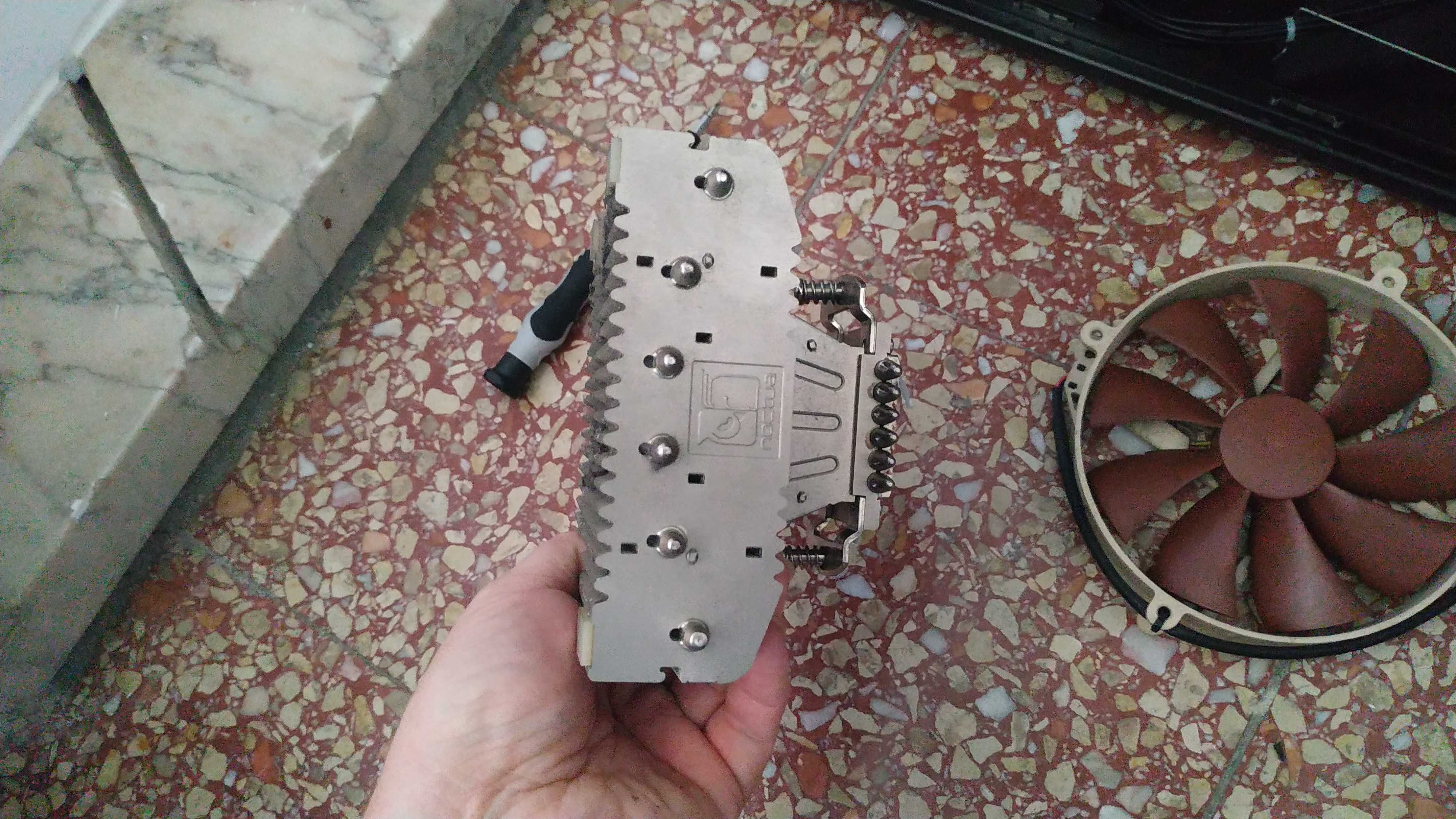 Dissipador Noctua NH-C12P-SE14 - Fan 14mm Ultra Silenciosa