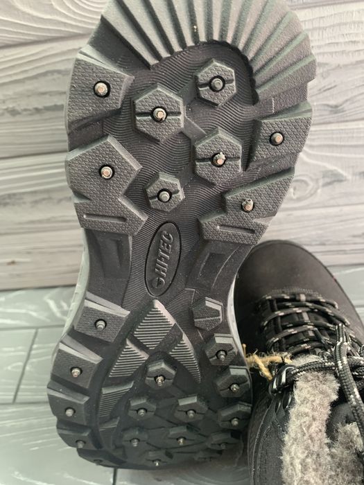 HI-TEC ботики зимові гірні на шипах р.40,42.43.44.45,