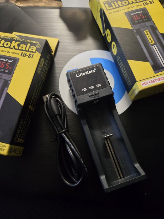 Зарядний пристрій LiitoKala Lii-S1