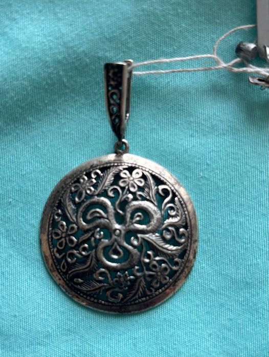 Продам срібні сережки