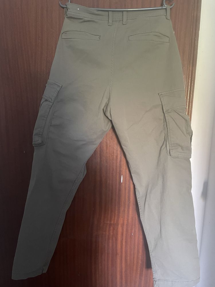 Calças Cargo Zara Relaxed Fit | Tamanho [38] | Caqui | Pouco uso