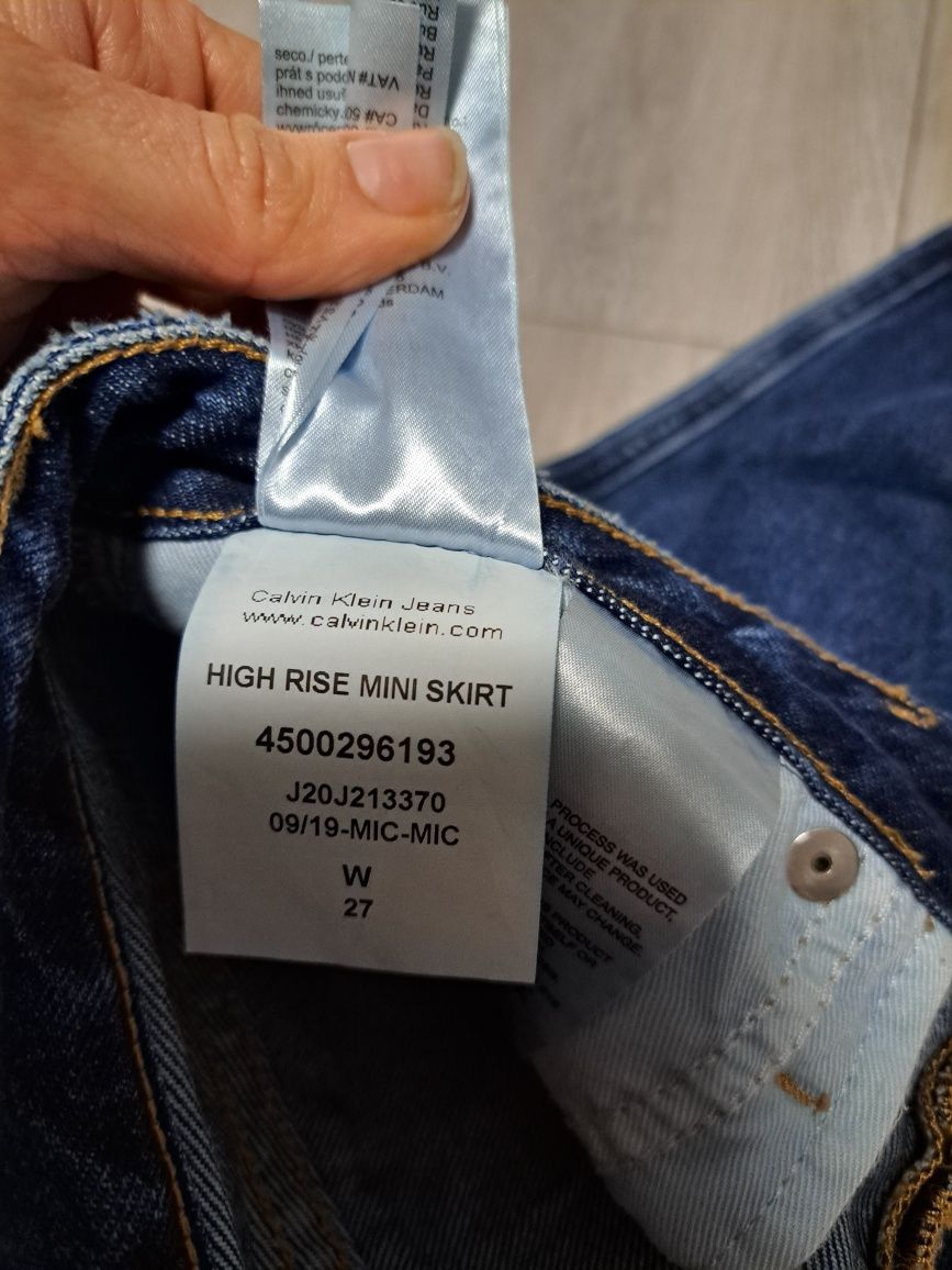 Spodnica Calvin Klein w27