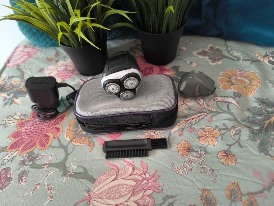 Golarka Philips PowerTouch PT860/16 z trymerem