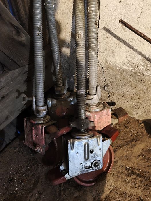 Koła do rusztowania jezdnego LAYHER – oryginalne, używane, stan bdb