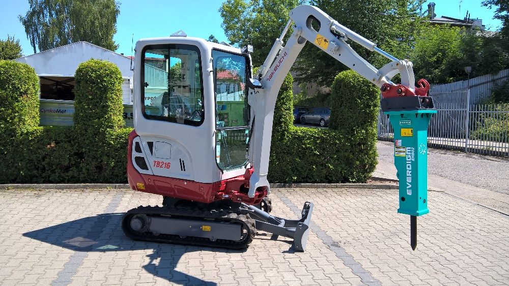 Minikoparka TAKEUCHI TB216 V0 z młotem hydraulicznym Everdigm!