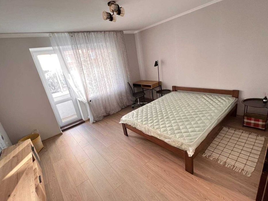 Здається в оренду 2-к квартира на вул. Хоткевича